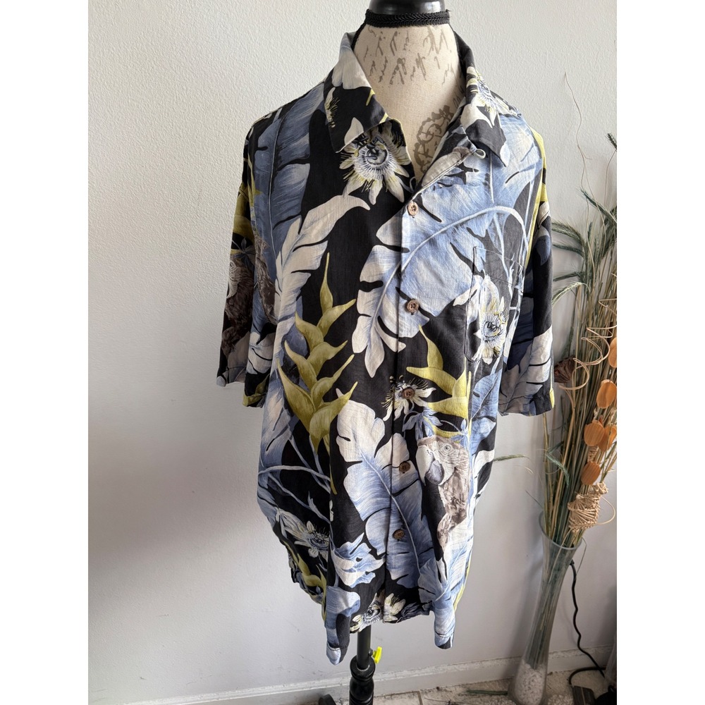 Tommy Bahama Mens L 100% Silk Tropical Parrot Floral Hawaiian Shirt Black Blue